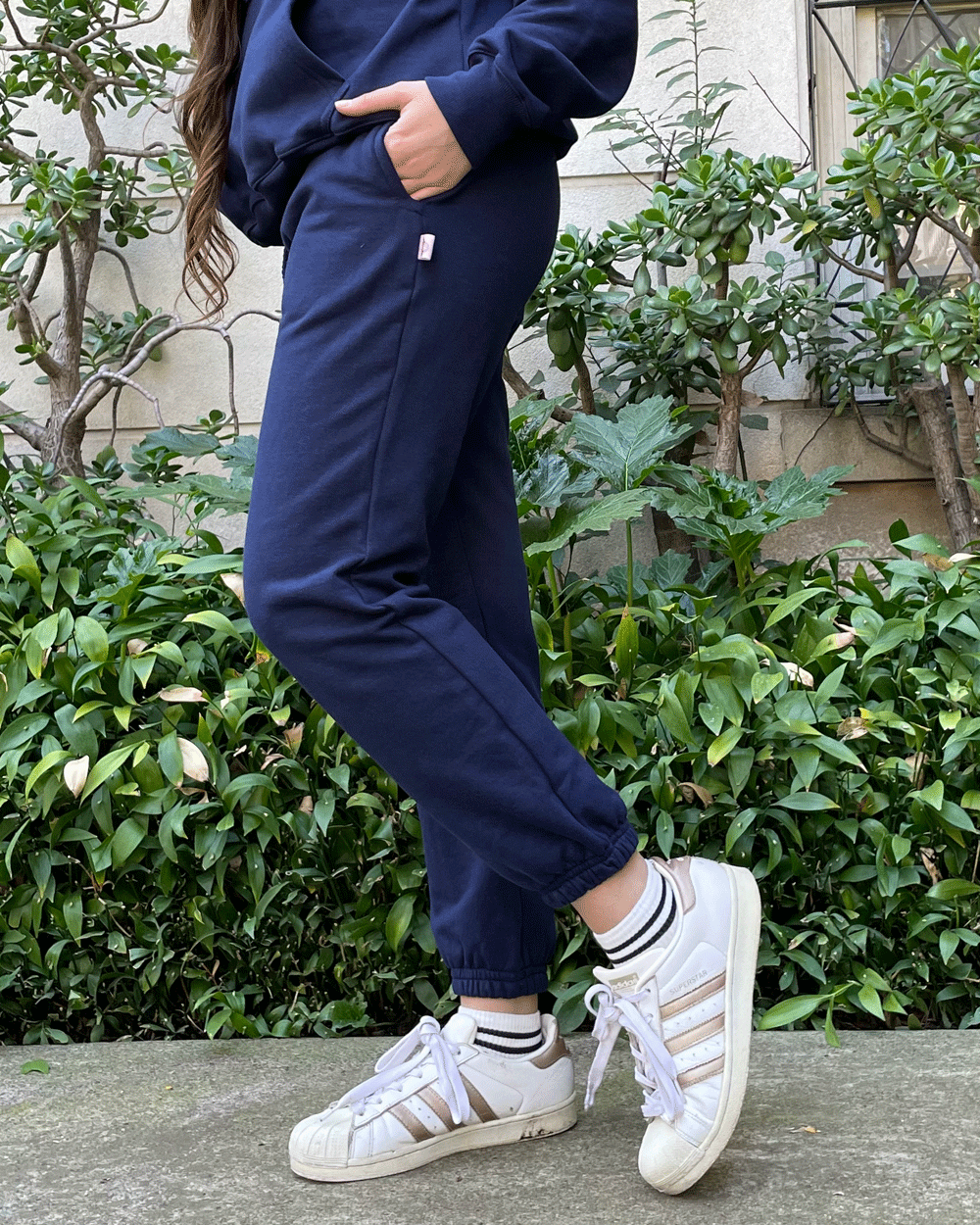 JOGGER TOBILLO ANGOSTO AZUL NAVY
