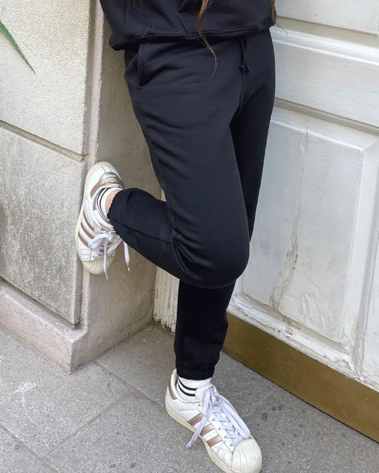 JOGGER PUÑO ELÁSTICO NEGRO